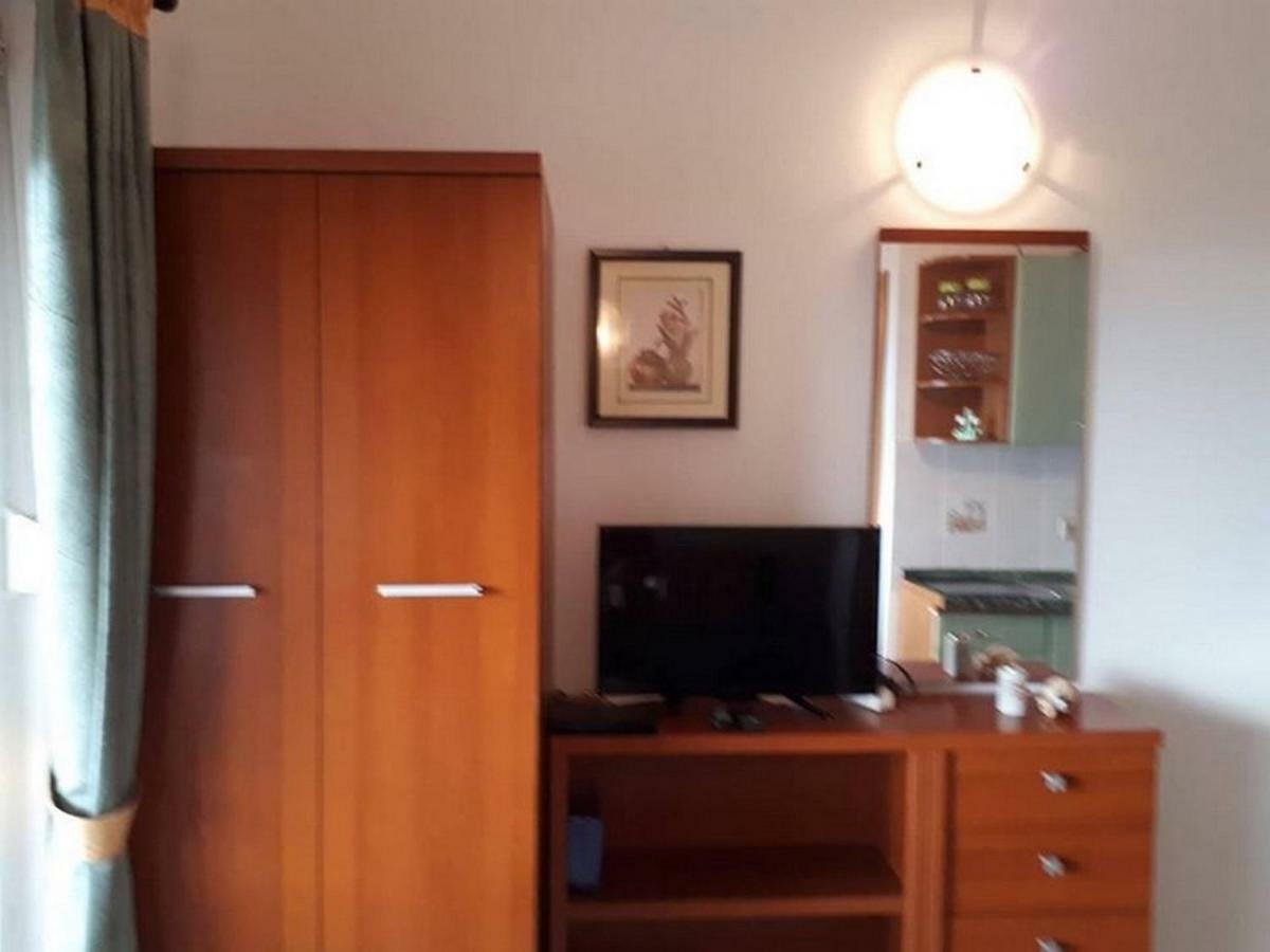 Apartments Boras Selce Esterno foto